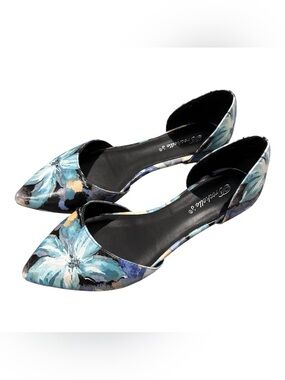 Breckelle's floral flats. Women's size 7 NEW